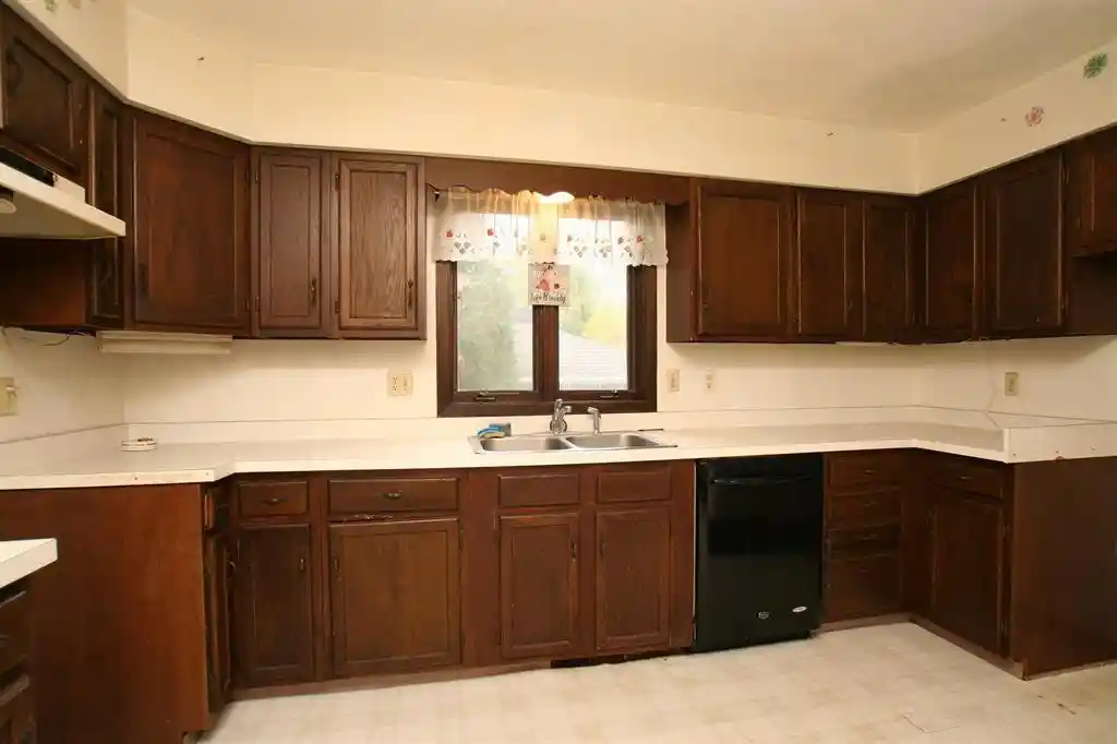 Photo 3 of Sale Pending at 1130 Burr Oak Court Court, Janesville, WI 53545 | MLS# 2030275 | Listing updated on 2026-08-28