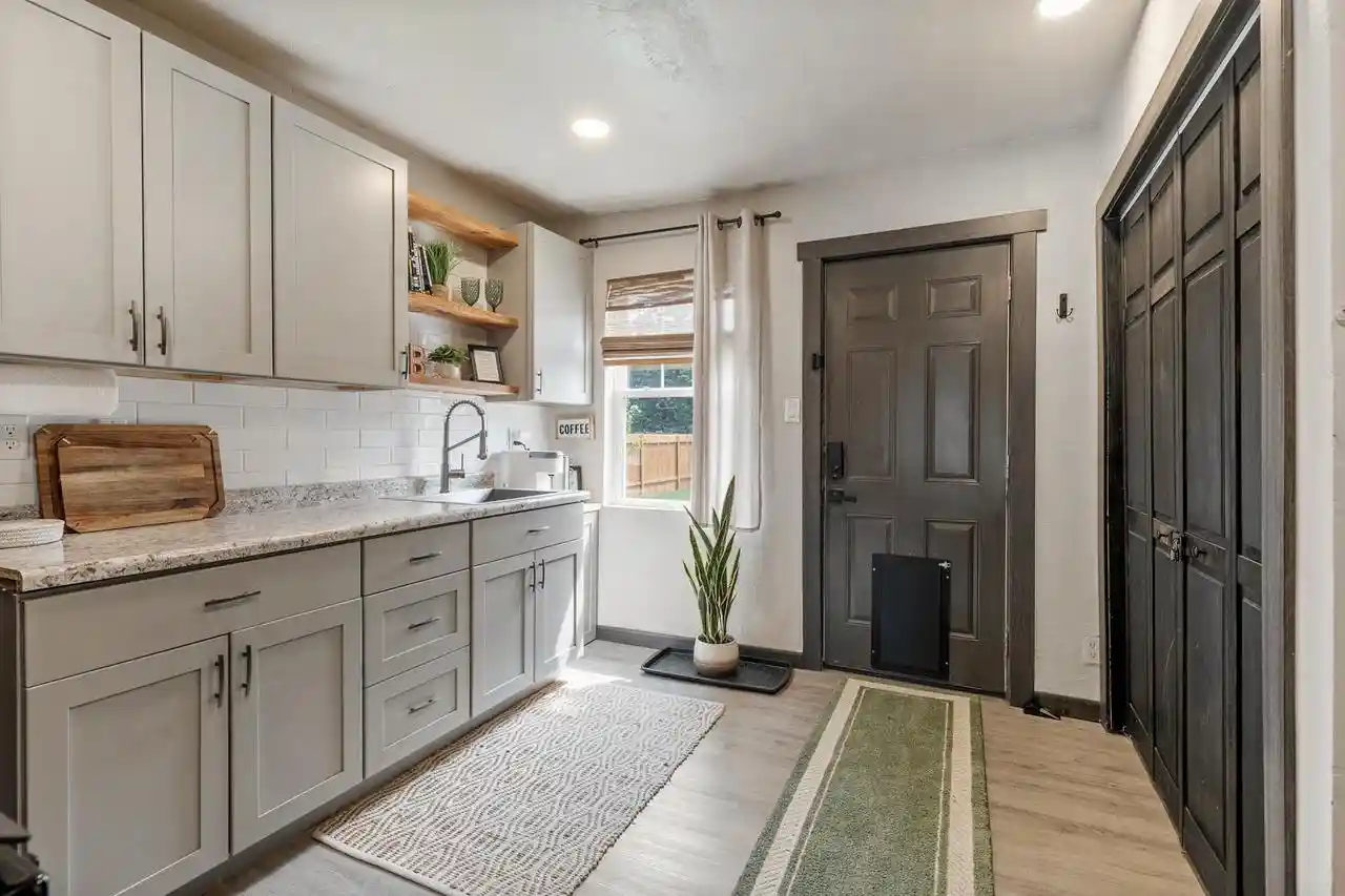 2nd image of 1831 14th Avenue Avenue, Green Bay, WI 54304 | MLS# 50330841