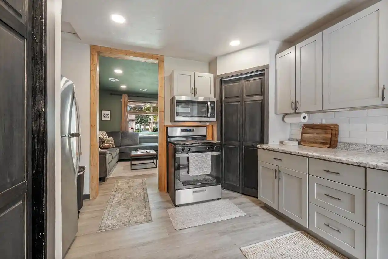 34th image of 1831 14th Avenue Avenue, Green Bay, WI 54304 | MLS# 50330841