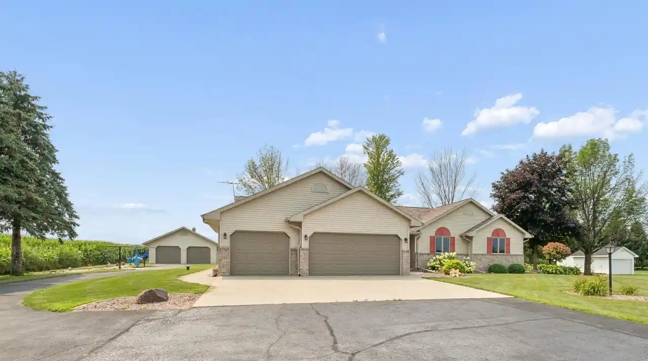 Single family home for sale at N3141 State Road 76, Hortonville, WI 54944 | MLS# 50330840