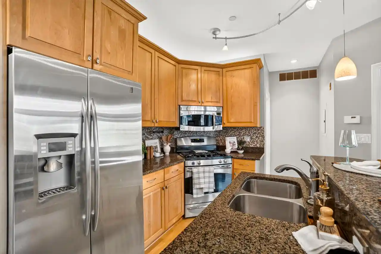 2nd image of 1515 N Van Buren St St, Milwaukee, WI 53202