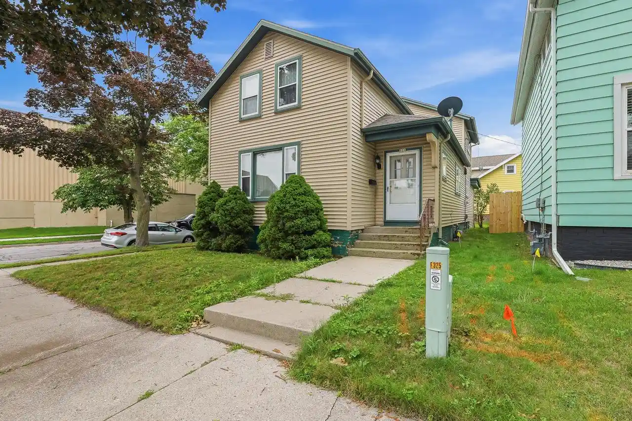 1st image of 321 Washington Court Court, Sheboygan, WI 53081 | MLS# 1975772