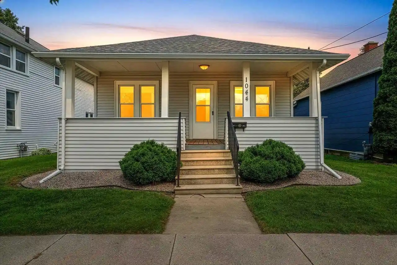 1st image of 1044 Caroline Street Street, Green Bay, WI 54303 | MLS# 50330846