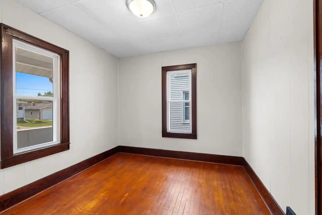 4th image of 1044 Caroline Street Street, Green Bay, WI 54303 | MLS# 50330846
