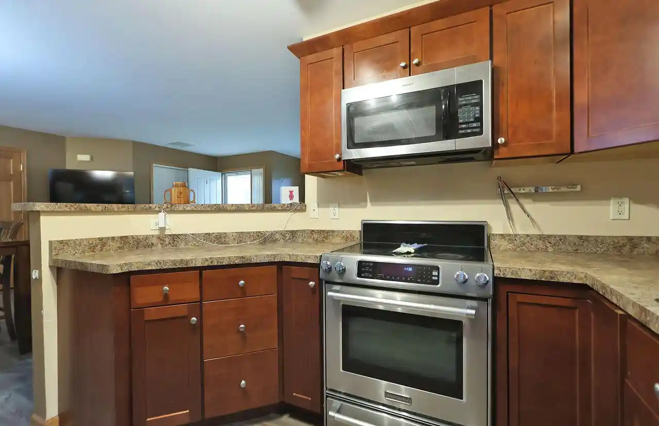 2nd image of 8856 Sheridan Rd Rd, Kenosha, WI 53143