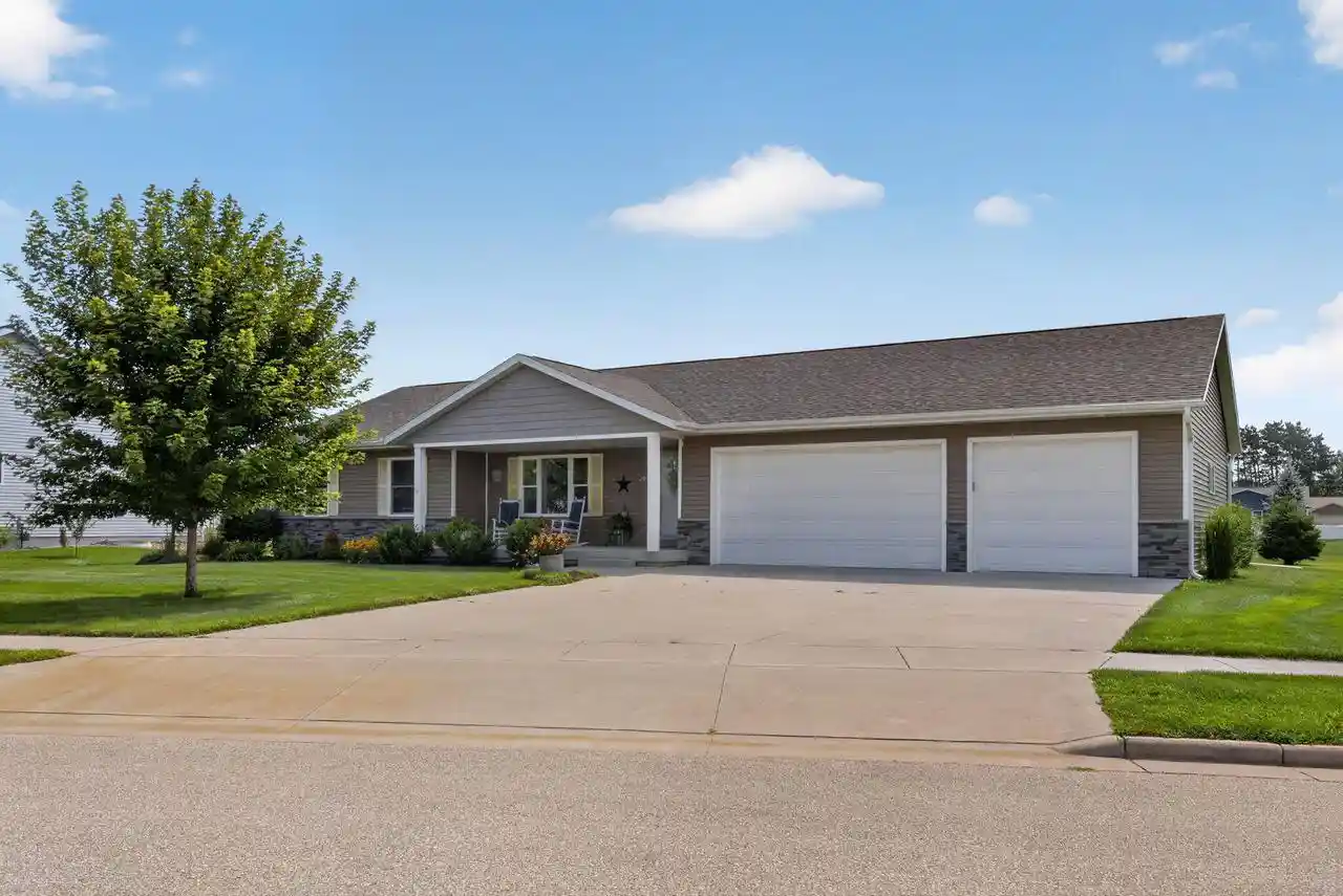 Photo 3 of Sale Pending at 2018 Spakenburg Road Road, Holmen, WI 54636 | MLS# 1975777 | Listing updated on 2026-08-17