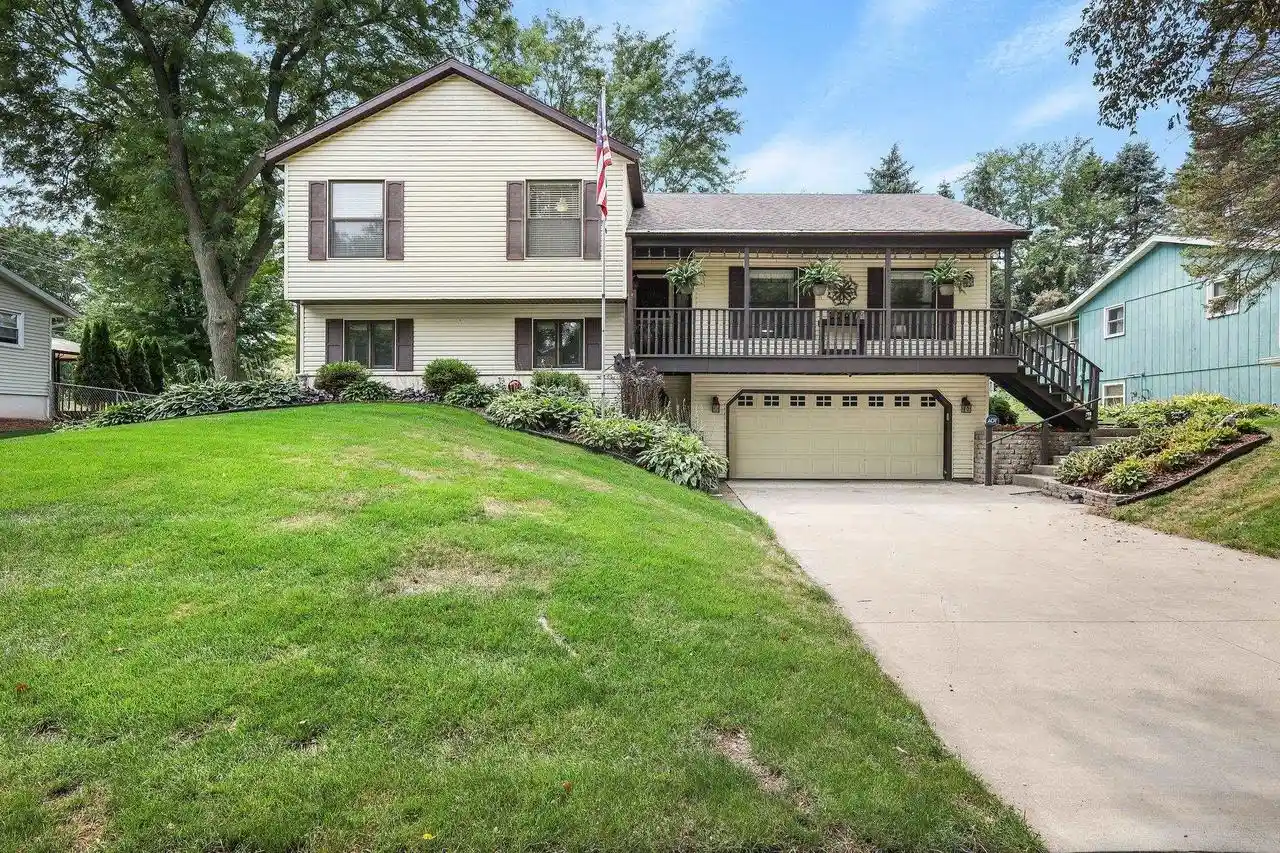 Photo 1 of Single family home for sale at 9 Krystana Way Way, Madison, WI 53711 | MLS# 2030278 | Listing updated on 2026-09-08
