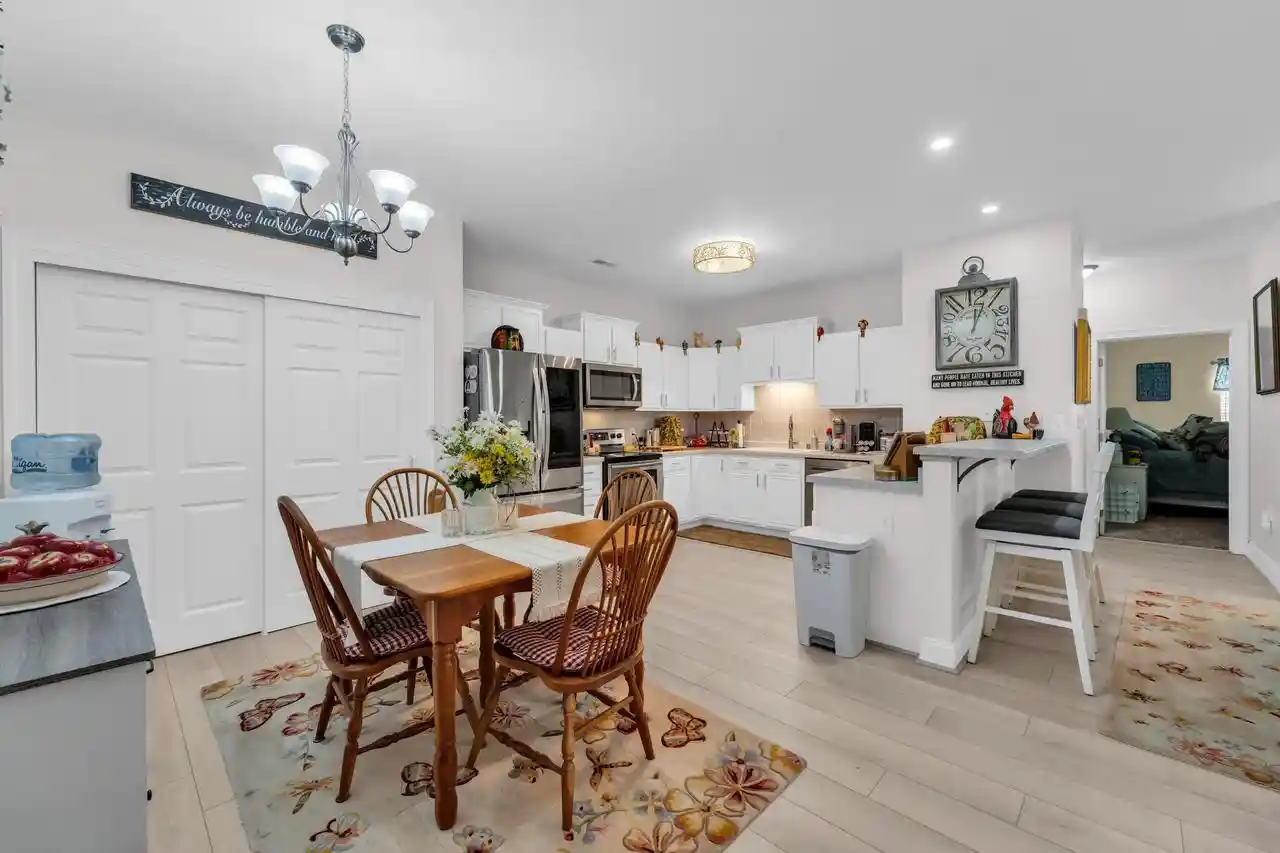2nd image of 8615 S Stratford Road Road #102-16, Oak Creek, WI 53154 | MLS# 1975779