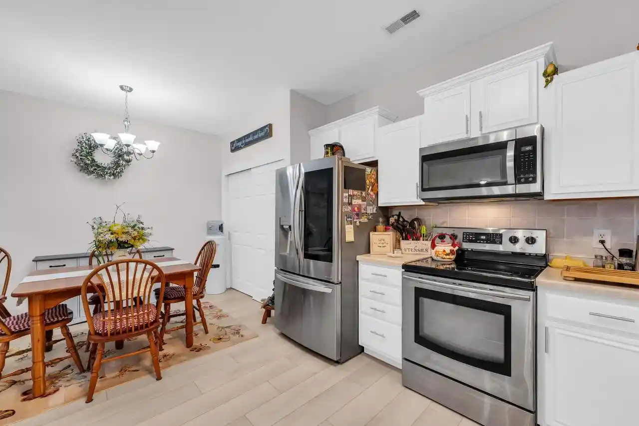 5th image of 8615 S Stratford Road Road #102-16, Oak Creek, WI 53154 | MLS# 1975779
