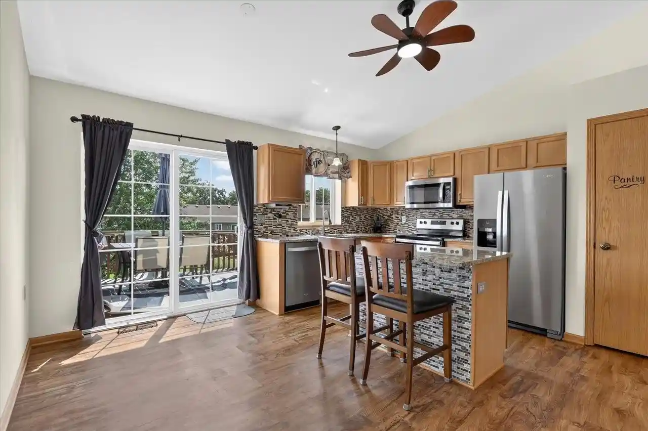 5th image of 1201 Winston Dr Dr, Edgerton, WI 53534 | MLS# 2030282