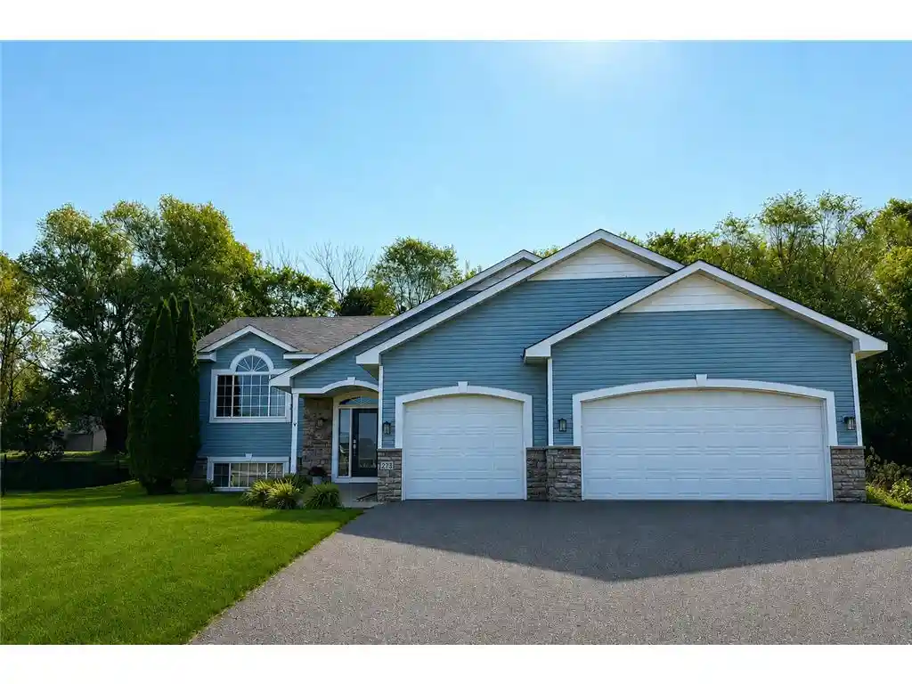 Photo 1 of Single family home for sale at 2733 Galway Court Court, Hudson, WI 54016 | MLS# 7121707 | Listing updated on 2026-08-20