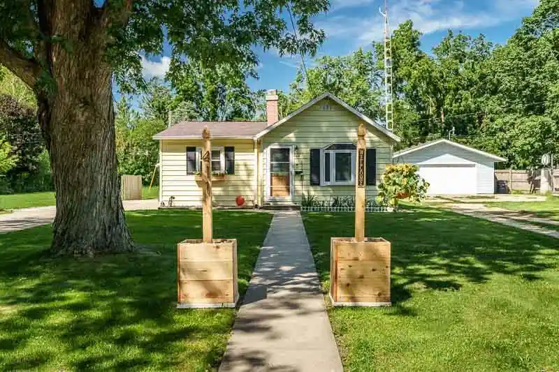 1st image of 411 S Madison Street Street, Evansville, WI 53536 | MLS# 2030283