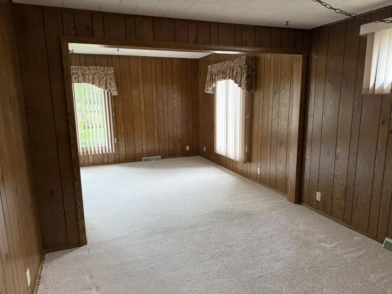 2nd image of 1909 Simpson Street Street, Oshkosh, WI 54902 | MLS# 50330863