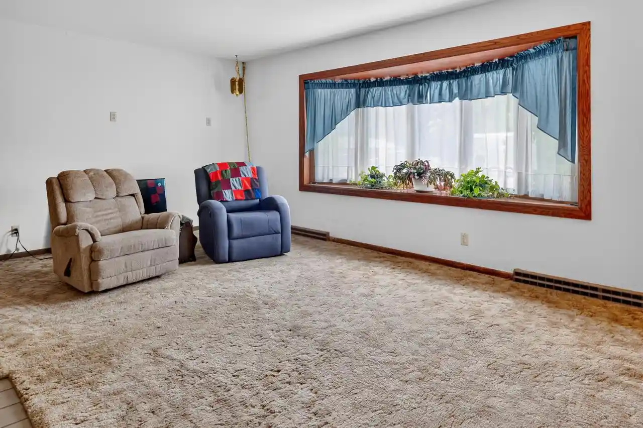 2nd image of 8826 S Patricia Boulevard Boulevard, Oak Creek, WI 53154 | MLS# 1975803