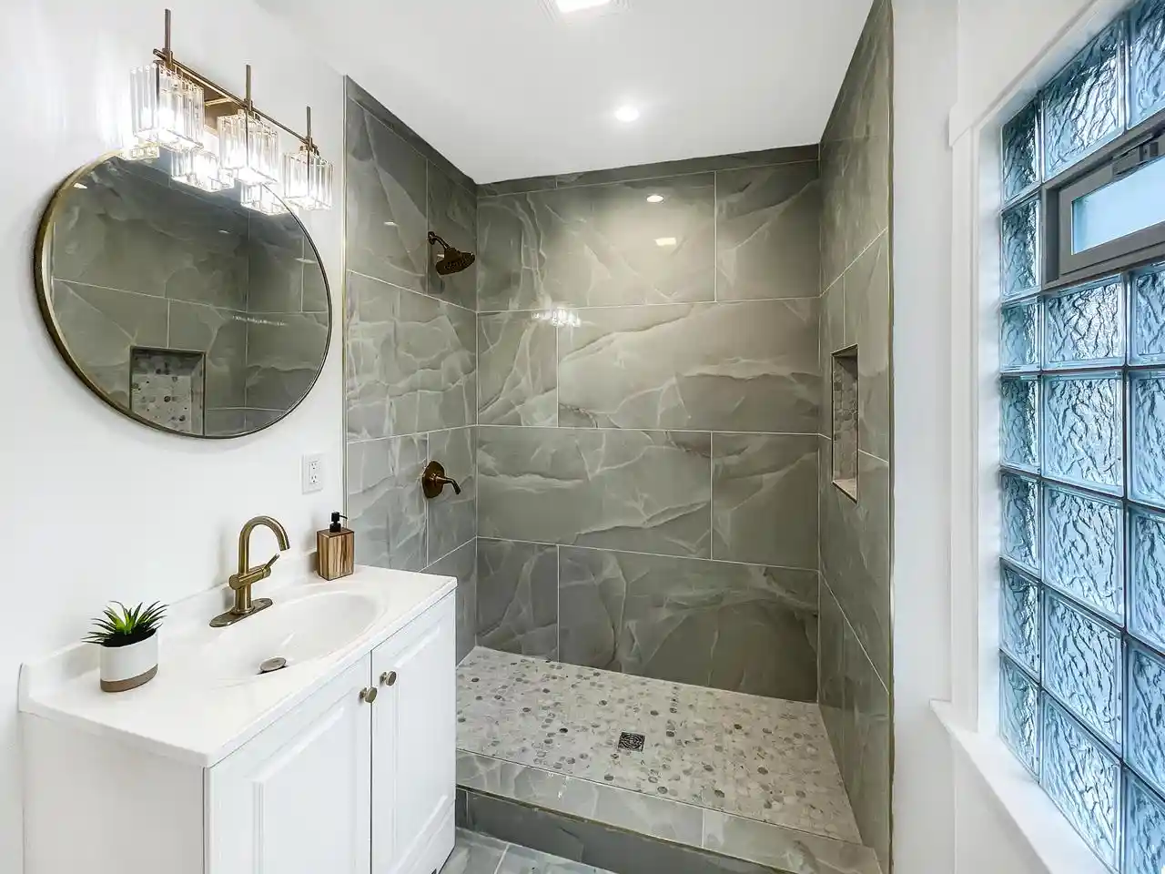 16th image of 1431 N 22nd Street Street, Milwaukee, WI 53205 | MLS# 1975804