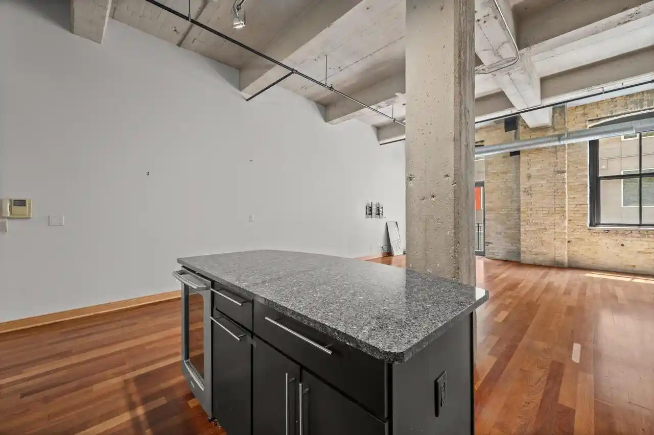 5th image of 239 E Chicago St St, Milwaukee, WI 53202
