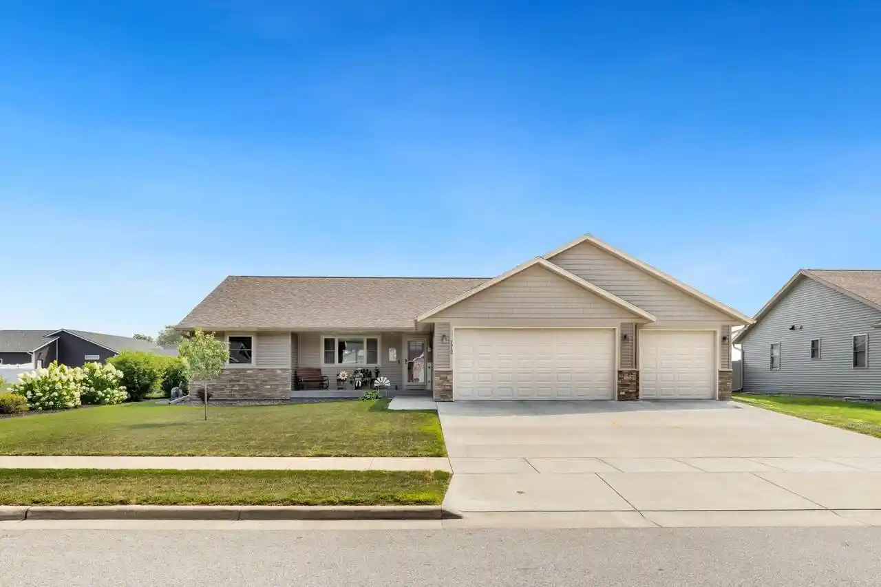 image of 1912 Mcgilvray Way Way, Holmen, WI 54636 | MLS# 1975816