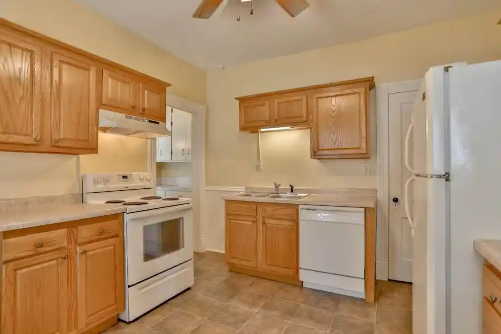 2nd image of 918 S 4th Avenue Avenue, Wausau, WI 54401 | MLS# 22603890