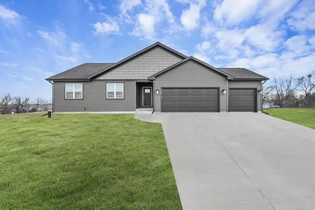 1st image of 10438 Stone Barn Dr Dr, Milton, WI 53563 | MLS# 2030294