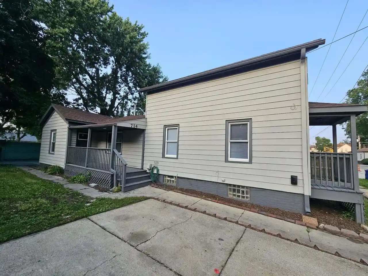 2nd image of 714 Kewaunee Street Street, Racine, WI 53402 | MLS# 1975817