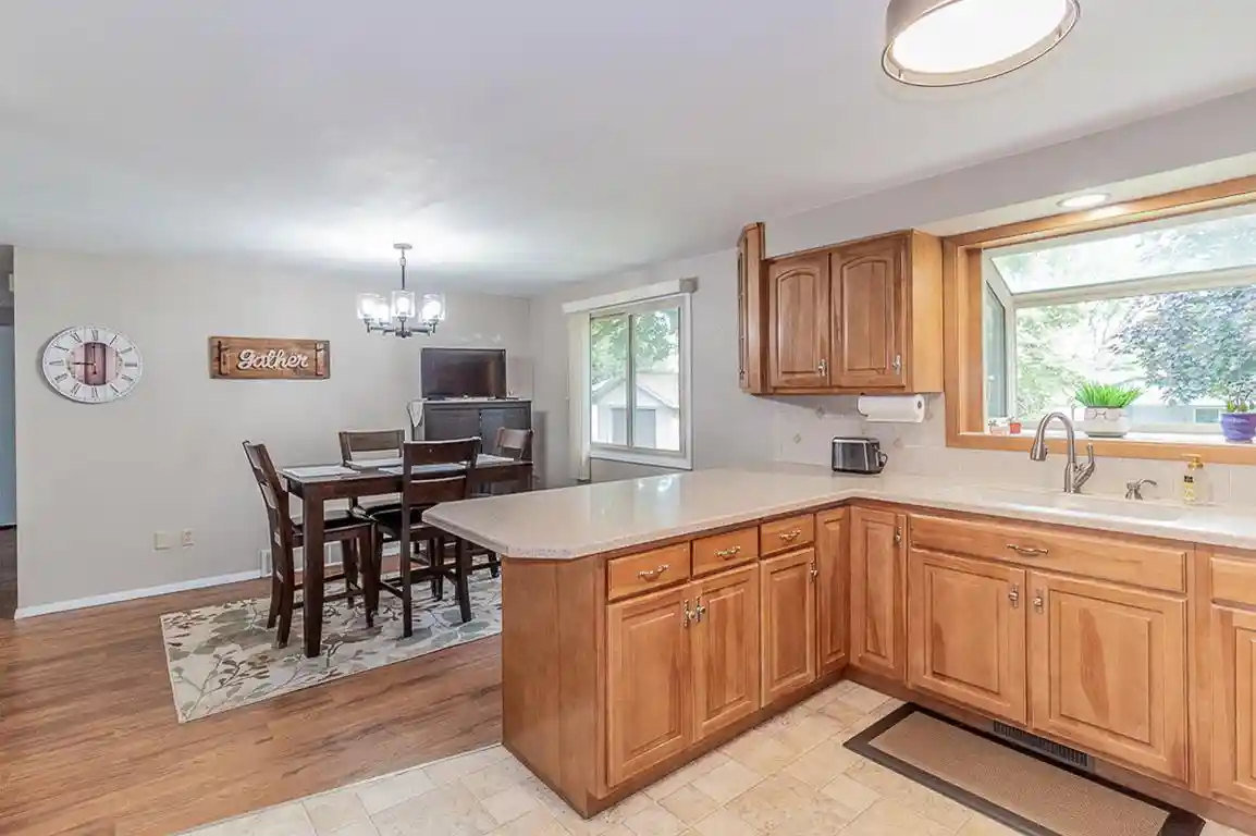 2nd image of 815 W Jennings Street Street, New London, WI 54961 | MLS# 50330874