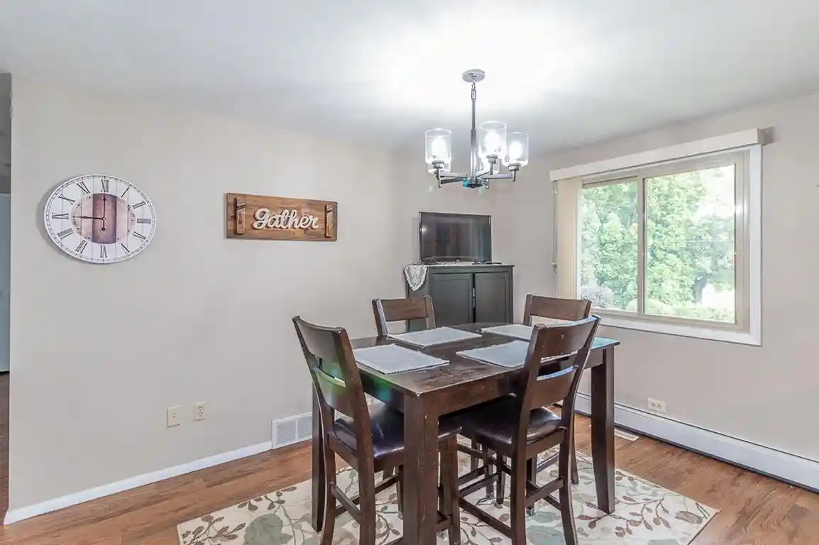 3rd image of 815 W Jennings Street Street, New London, WI 54961 | MLS# 50330874