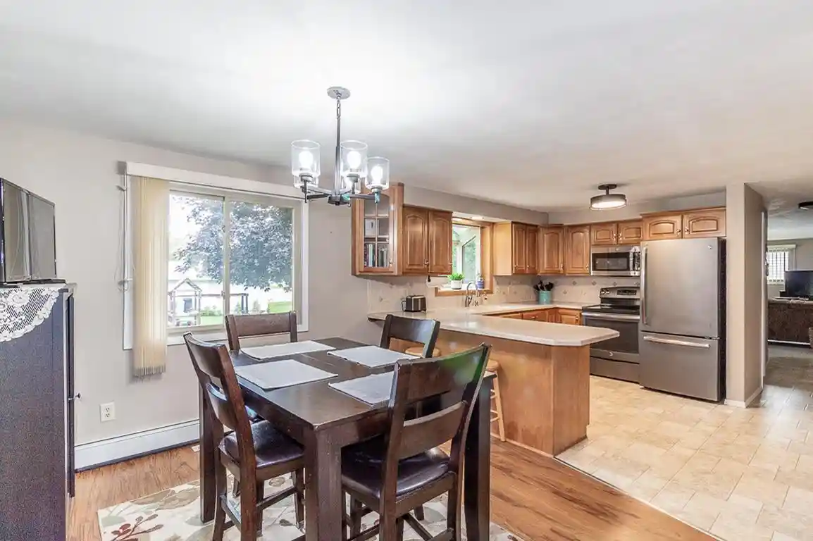4th image of 815 W Jennings Street Street, New London, WI 54961 | MLS# 50330874