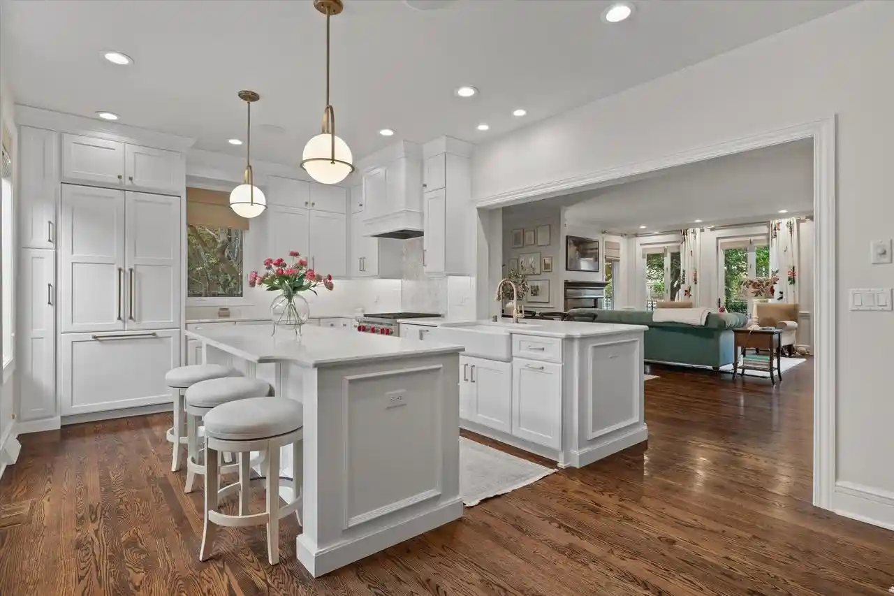 Photo 3 of Sale Pending at 1421 N Humboldt Avenue Avenue, Milwaukee, WI 53202 | MLS# 1975821 | Listing updated on 2026-09-03