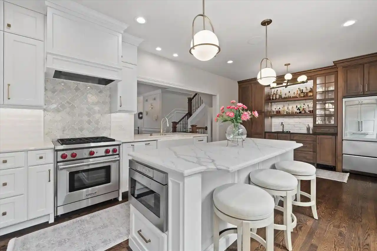Photo 4 of Sale Pending at 1421 N Humboldt Avenue Avenue, Milwaukee, WI 53202 | MLS# 1975821 | Listing updated on 2026-09-03