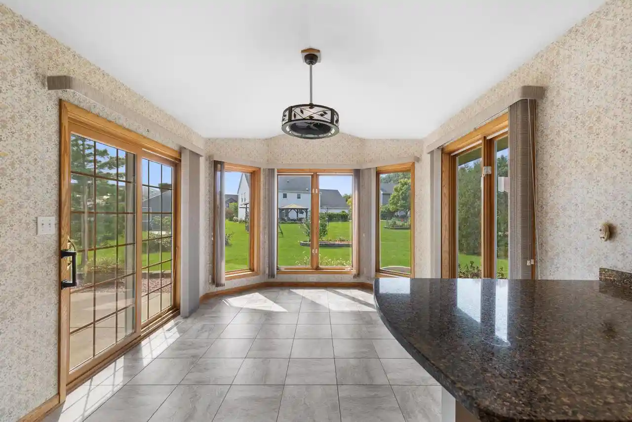 2nd image of 6871 S Dory Dr Dr, Franklin, WI 53132 | MLS# 1975823