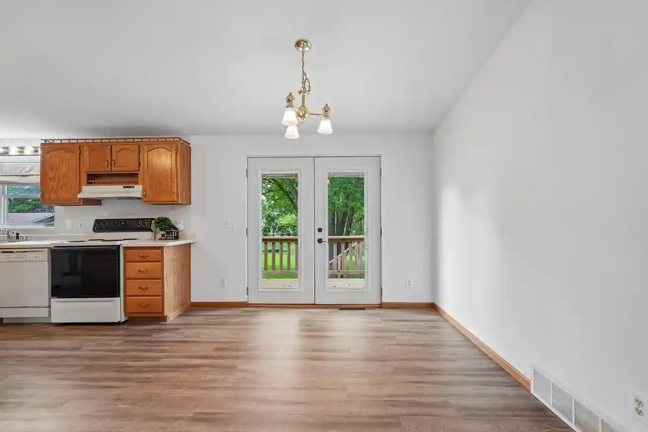 24th image of 114 N East Street Street, Whitewater, WI 53190 | MLS# 1975831