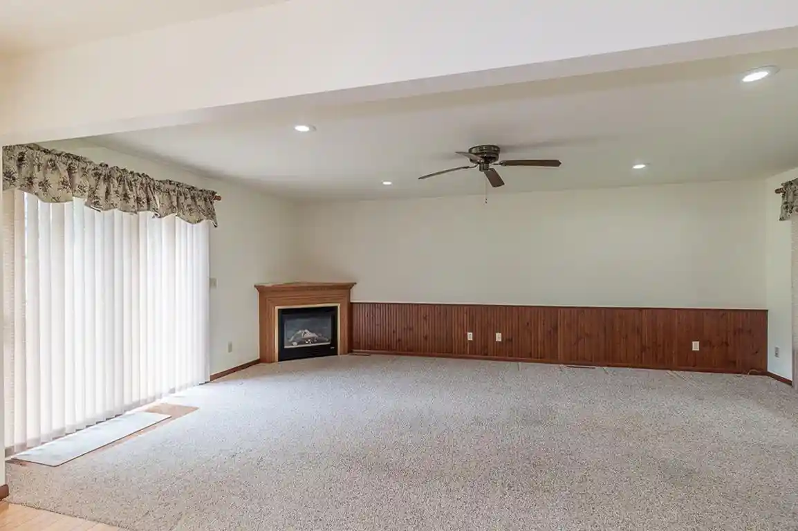 2nd image of 1808 Nassau Street Street, New London, WI 54961 | MLS# 50330881