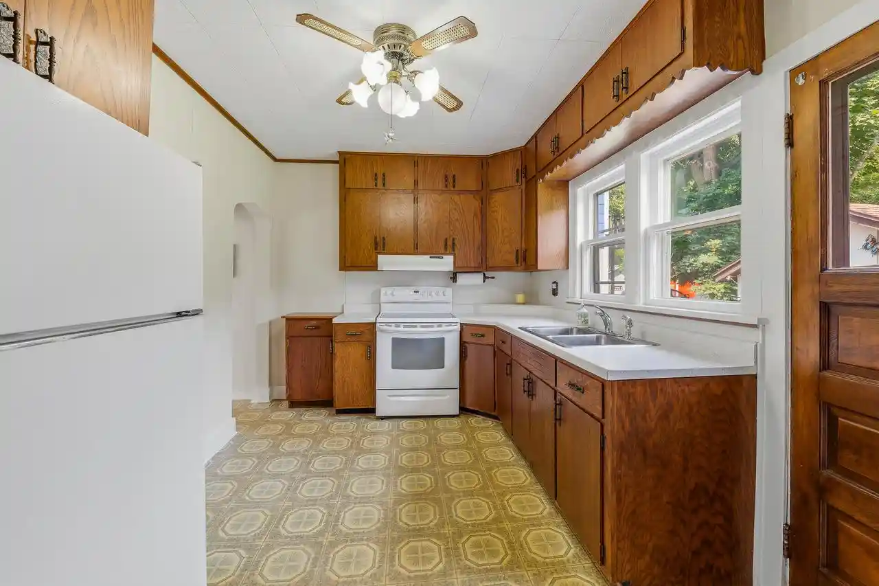 4th image of W379N8324 Mill Street Street, Oconomowoc, WI 53066 | MLS# 1975828