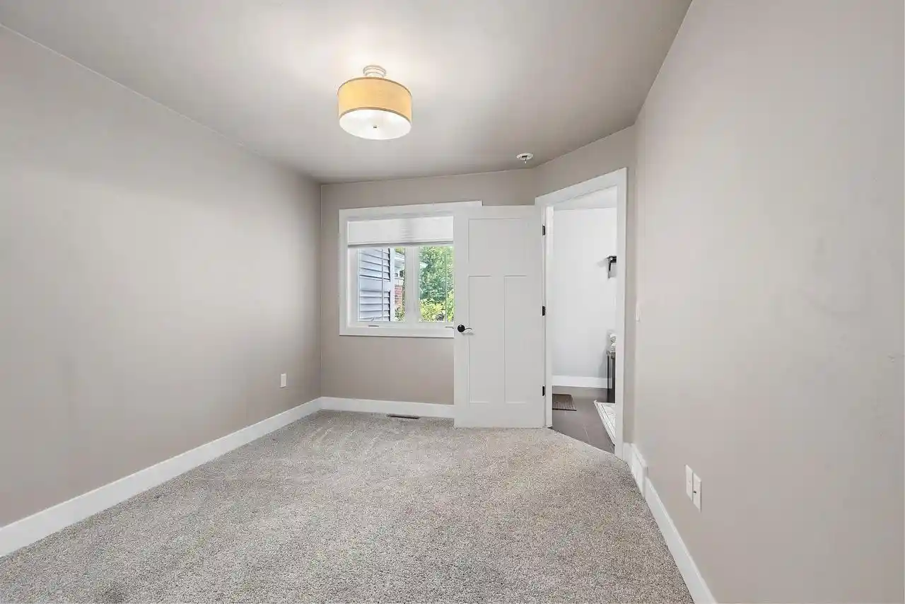 3rd image of 2617 Bay Harbor Cir Cir, Green Bay, WI 54304