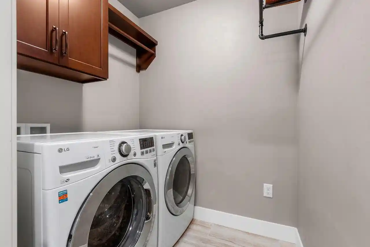 5th image of 2617 Bay Harbor Cir Cir, Green Bay, WI 54304