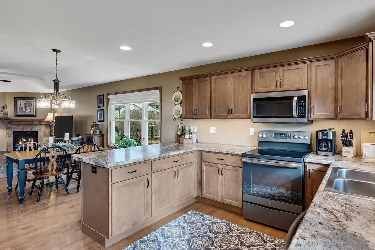 3rd image of 264 Crestwood Lane Lane, Onalaska, WI 54650 | MLS# 1975847