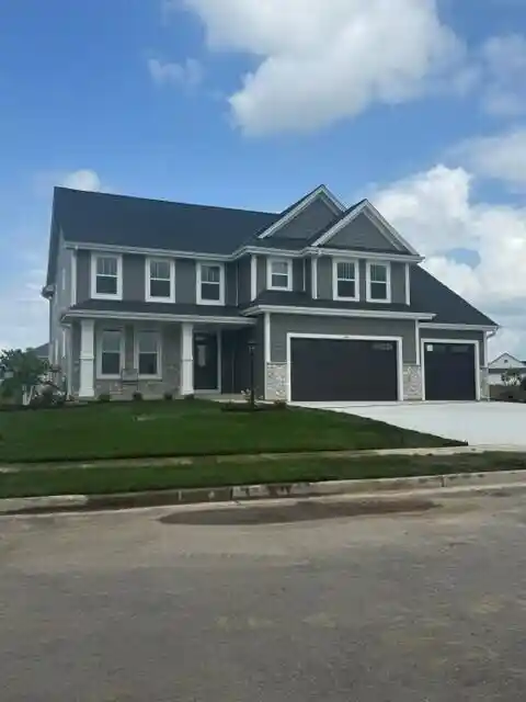 1st image of 490 Talbots Woods Dr Dr, Dousman, WI 53118 | MLS# 1975850