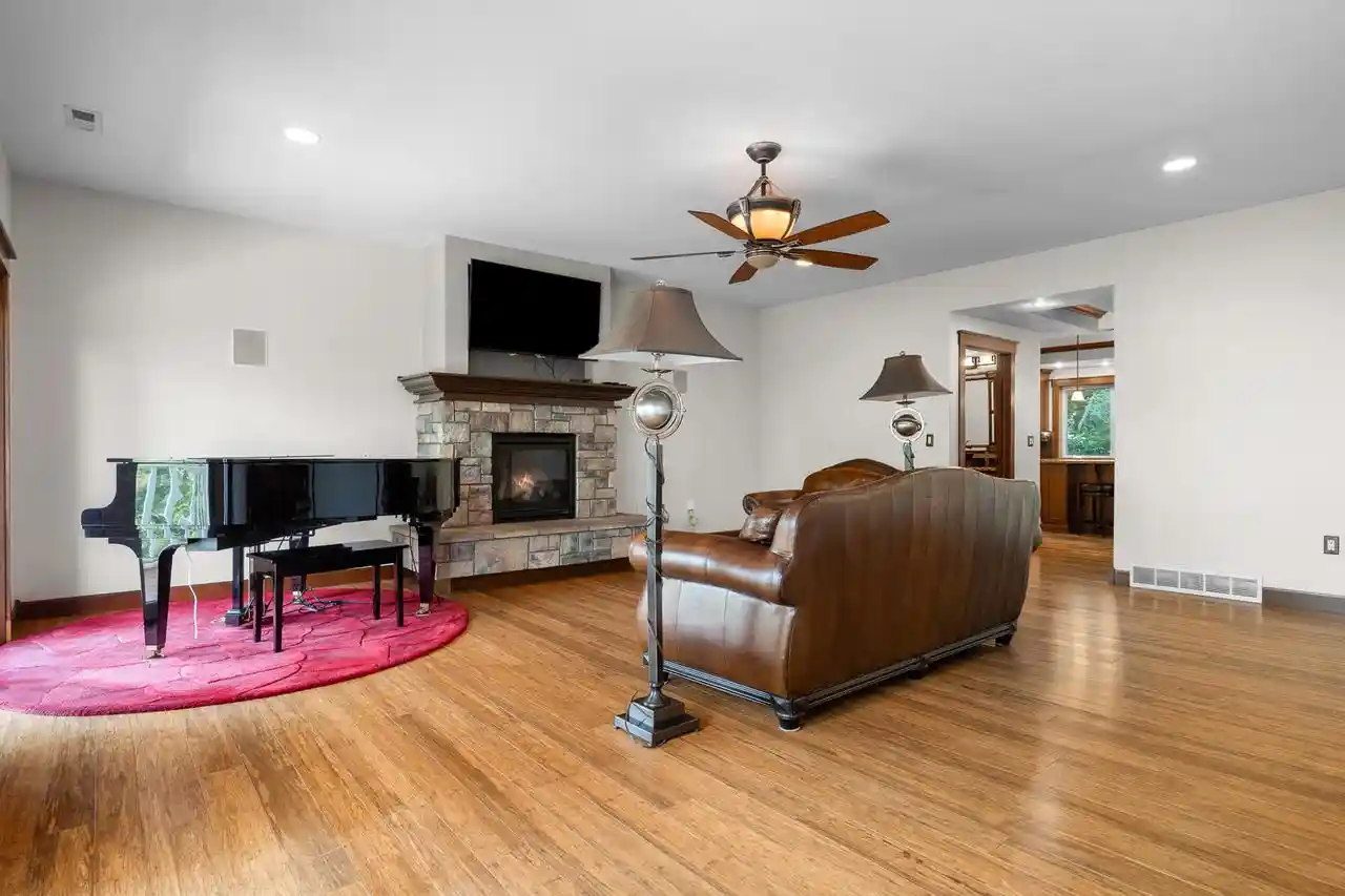47th image of 1322 Sunset Court Court, La Crosse, WI 54601 | MLS# 1975856