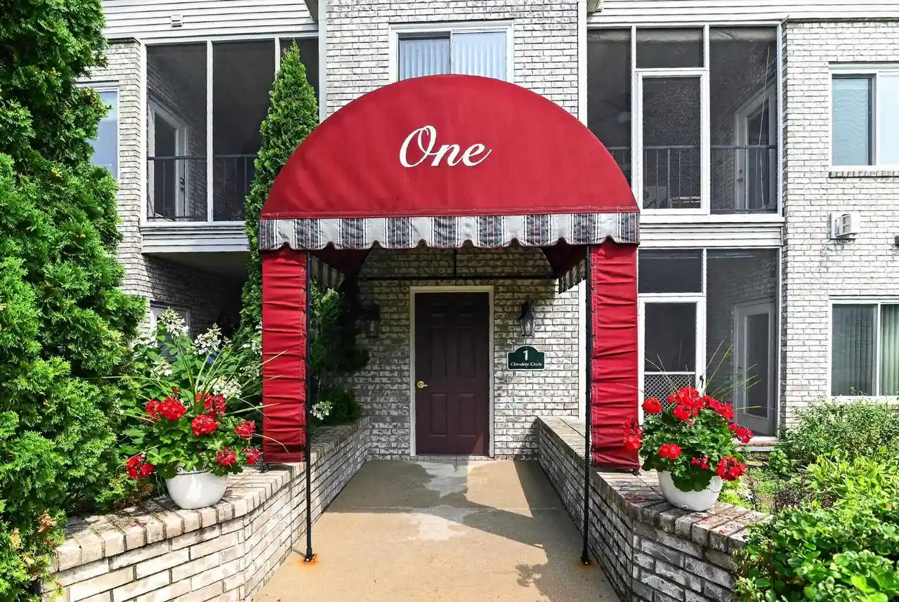 1st image of 1 Cherokee Circle Circle #102, Madison, WI 53704 | MLS# 2030336