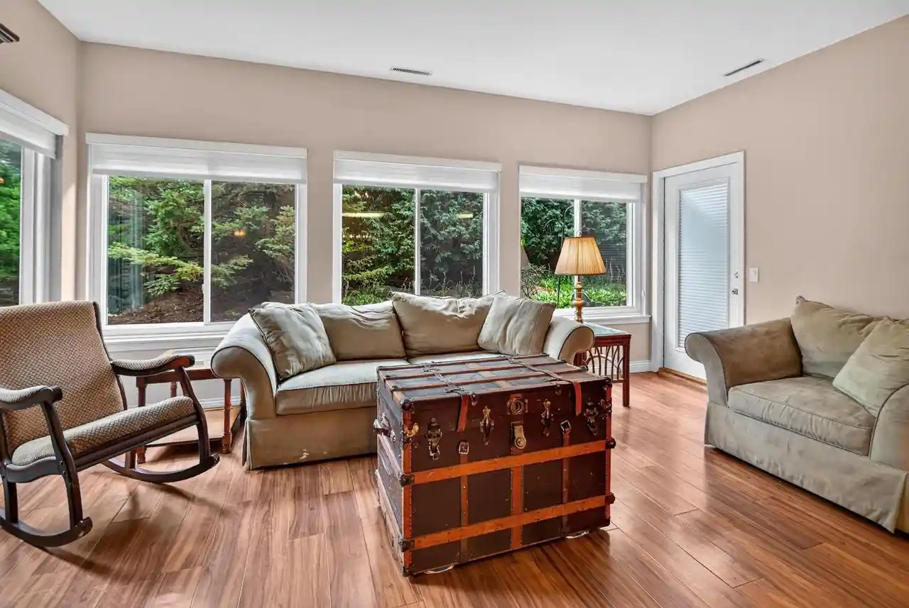 2nd image of 1 Cherokee Cir Cir, Madison, WI 53704