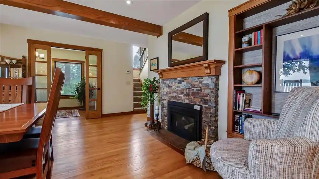 2nd image of 4669 Shore Dr Dr, Eau Claire, WI 54703 | MLS# 1604144