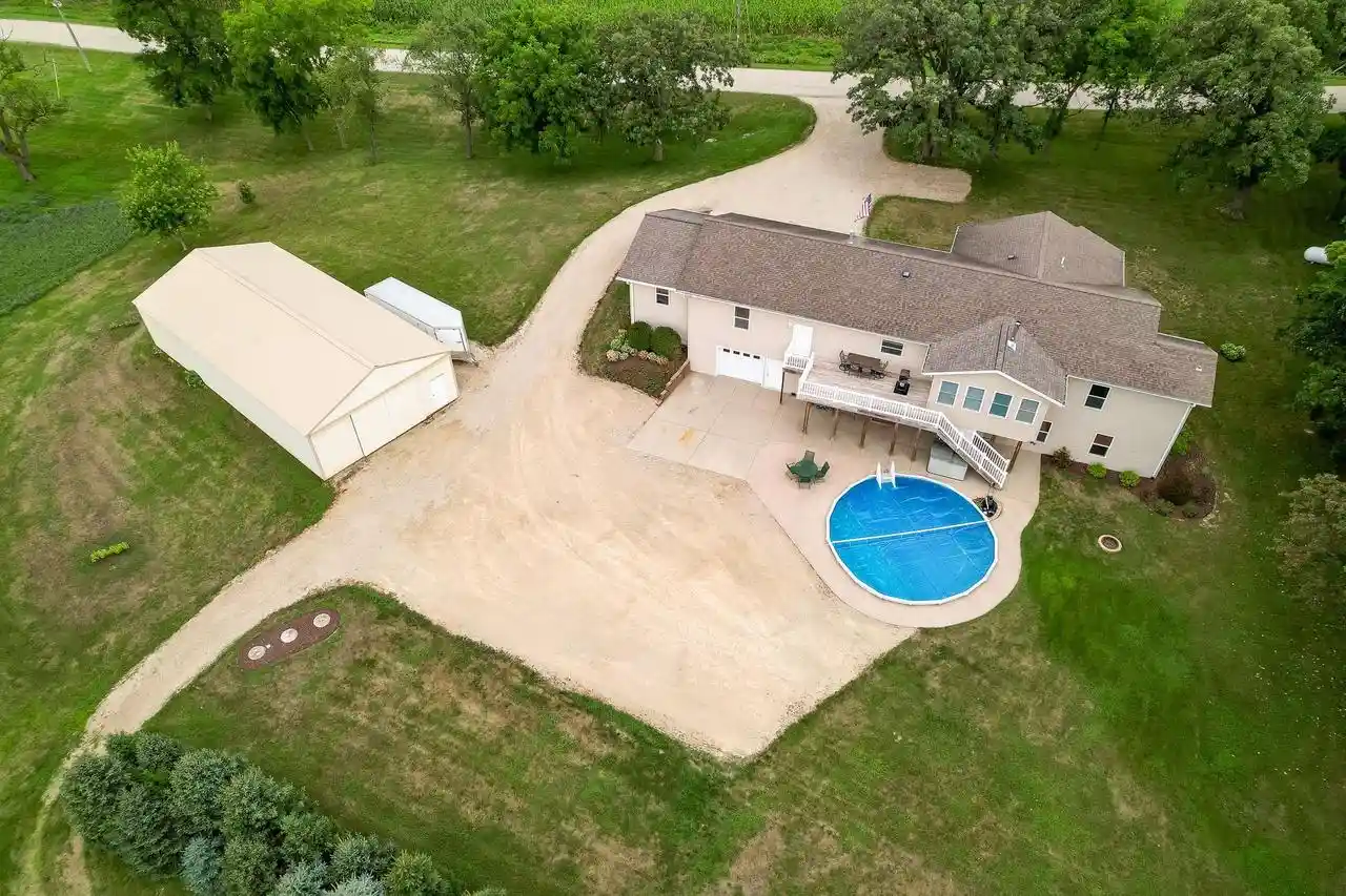 3rd image of 12843 W Beloit Newark Road Road, Beloit, WI 53511 | MLS# 2030345