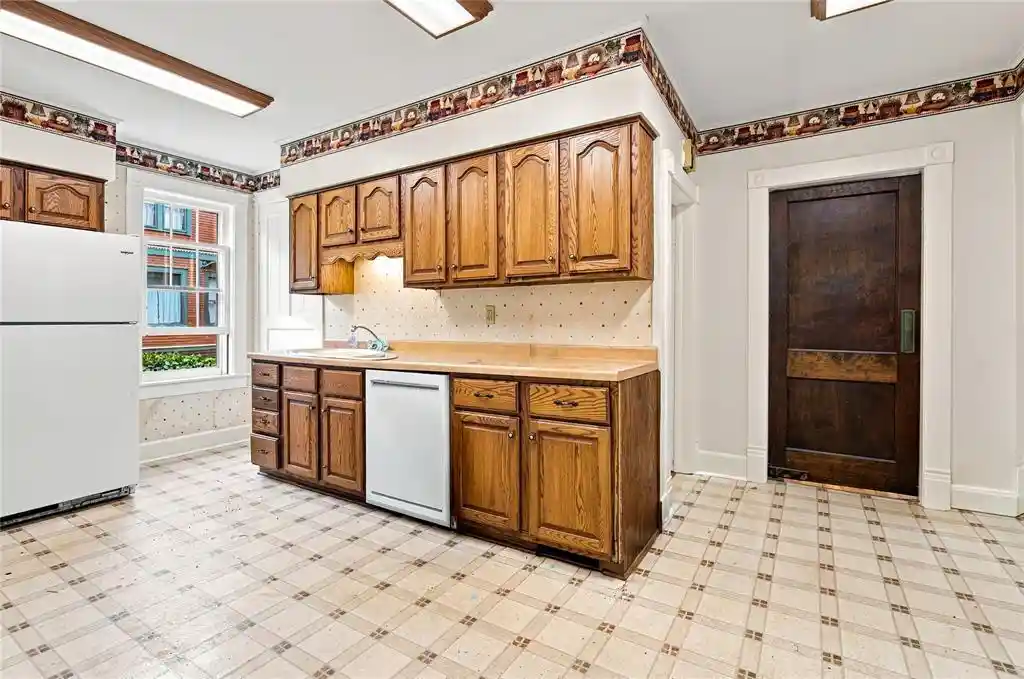 Photo 3 of Single family home for sale at 453 Summit Street Street, Eau Claire, WI 54701 | MLS# 1604105 | Listing updated on 2026-09-17