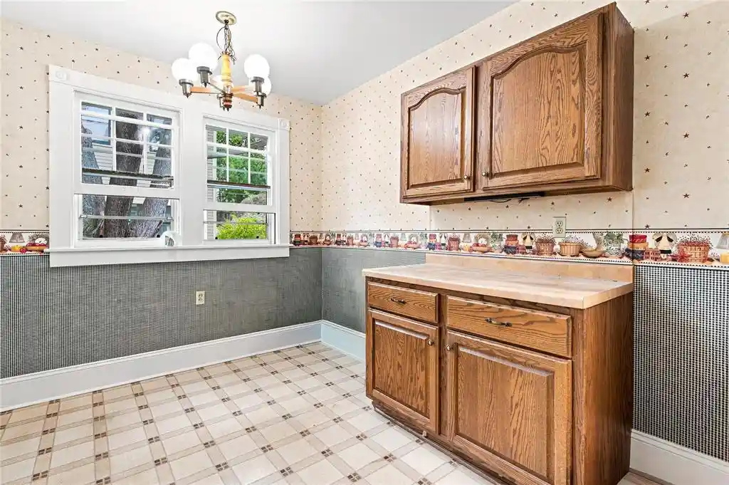 Photo 4 of Single family home for sale at 453 Summit Street Street, Eau Claire, WI 54701 | MLS# 1604105 | Listing updated on 2026-09-17