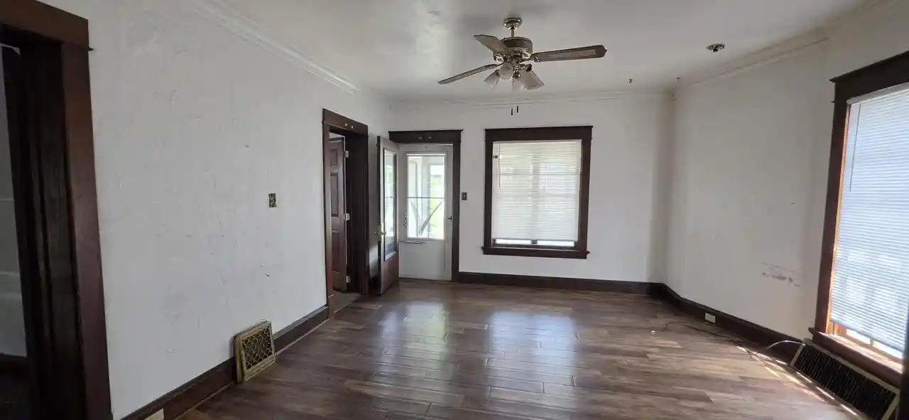 4th image of 1202/1204 S 19th St St, Sheboygan, WI 53081