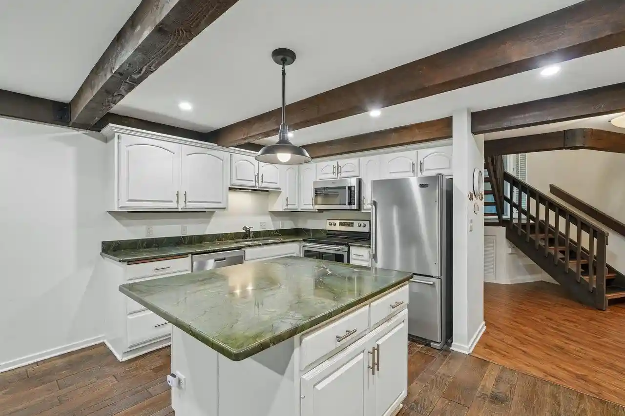 Photo 2 of Condo for sale at 930 Alpine Dr Dr, Fontana, WI 53125 | MLS# 1975896 | Listing updated on 2026-09-05