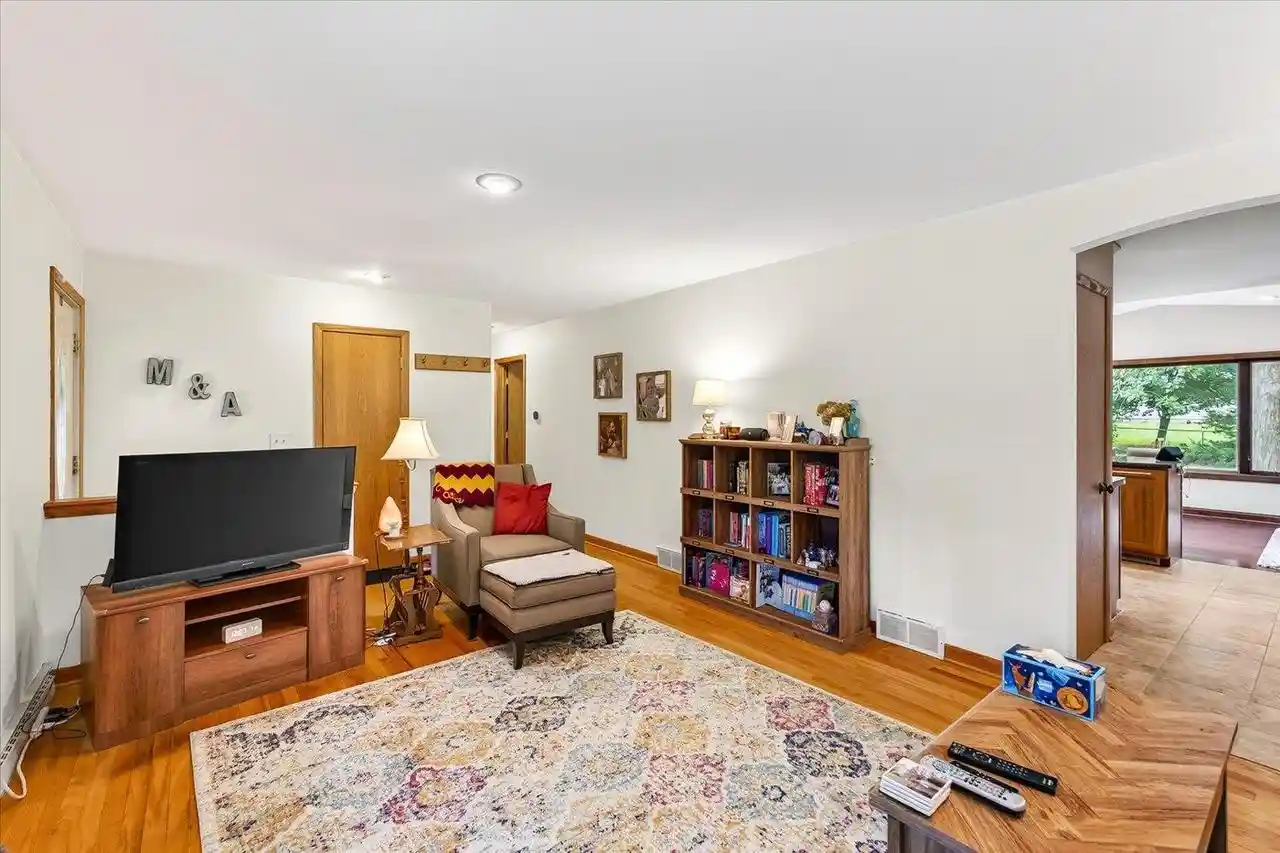 2nd image of 522 Charles Lane Lane, Madison, WI 53711 | MLS# 2030350