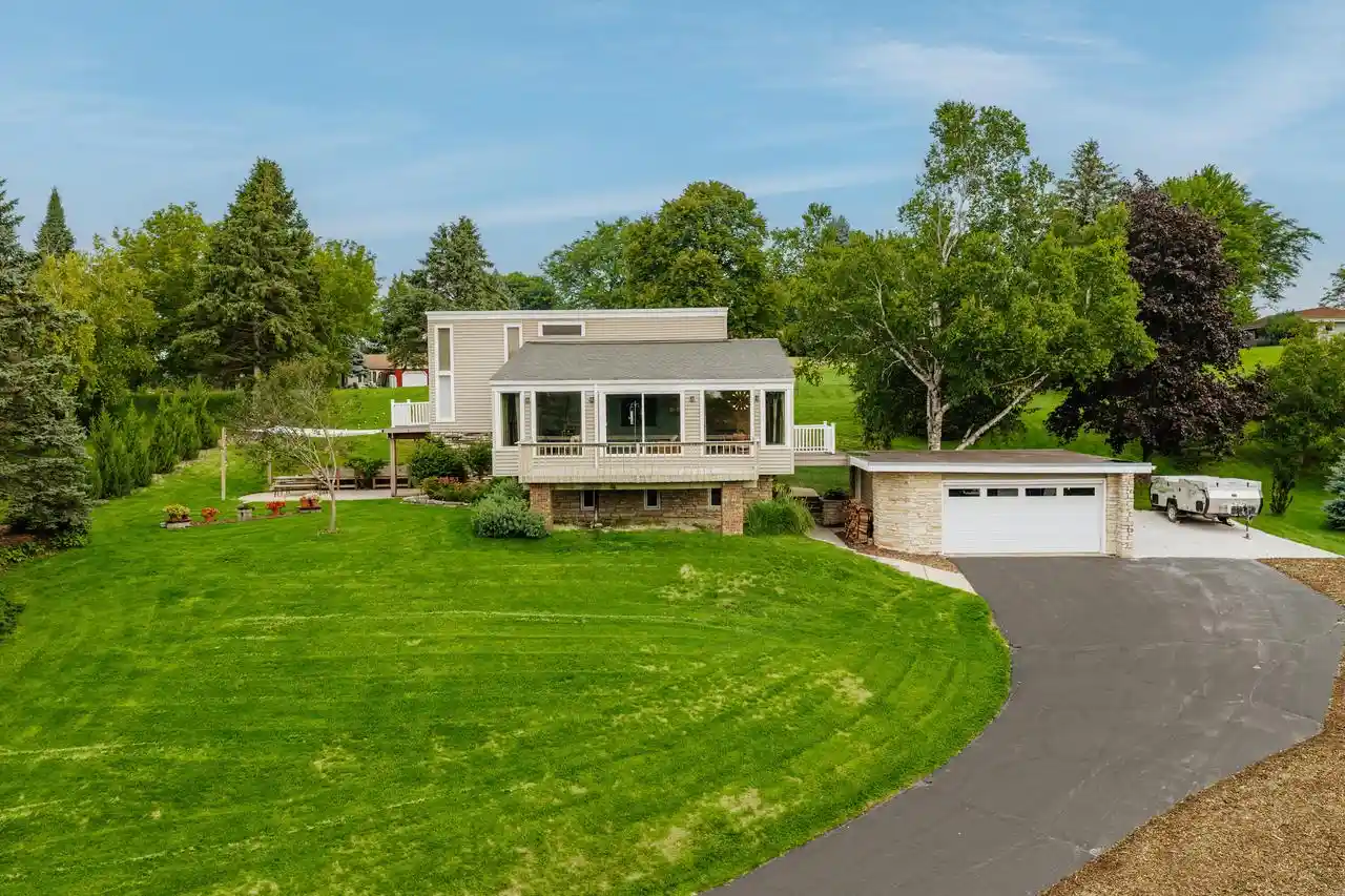 1st image of N57w26416 Mountain Meadows Dr Dr, Lisbon, WI 53089 | MLS# 1975898