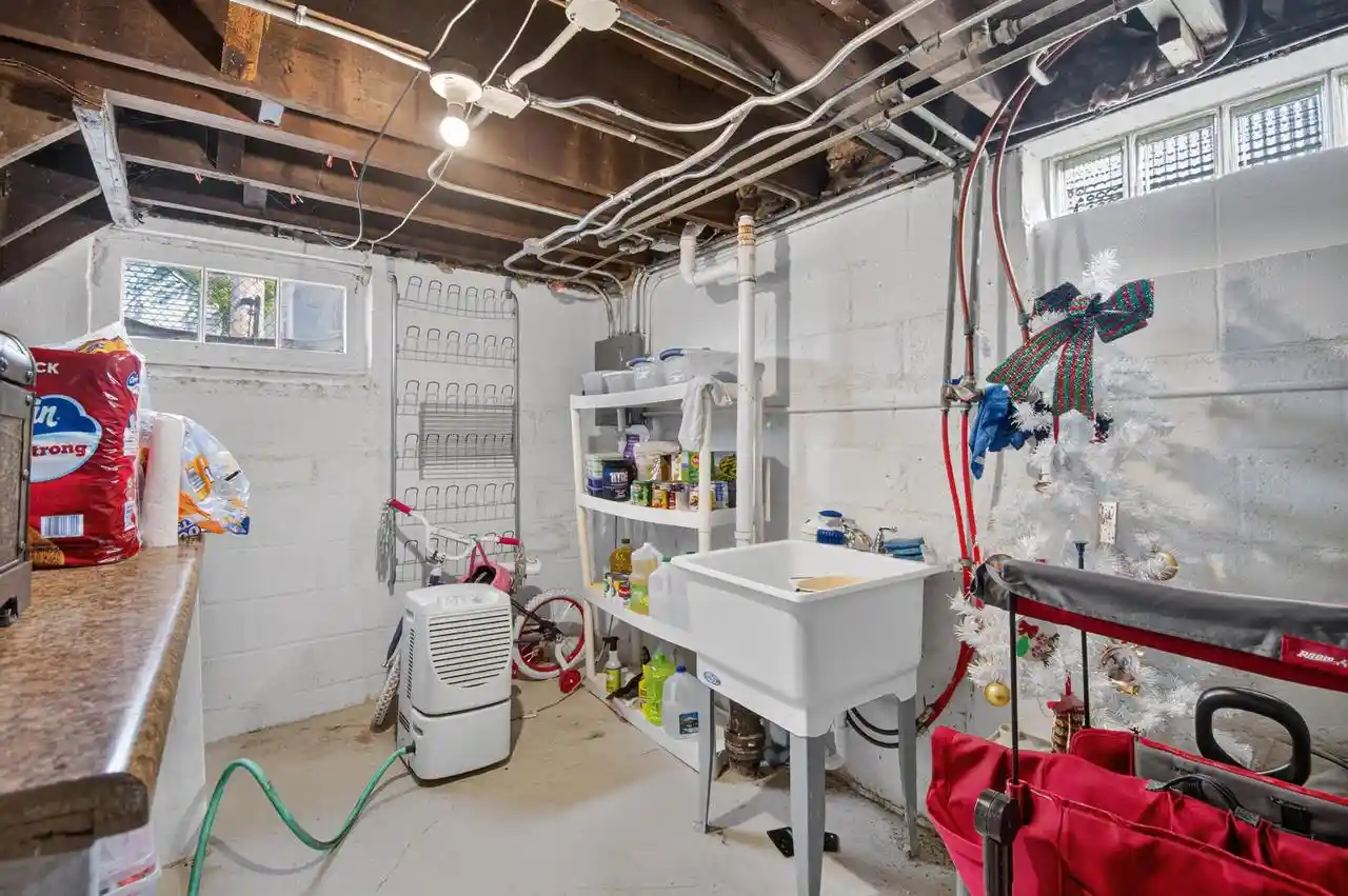 Photo 4 of Sale Pending at 2313 Arlington Avenue Avenue, Racine, WI 53403 | MLS# 1975901 | Listing updated on 2026-09-10