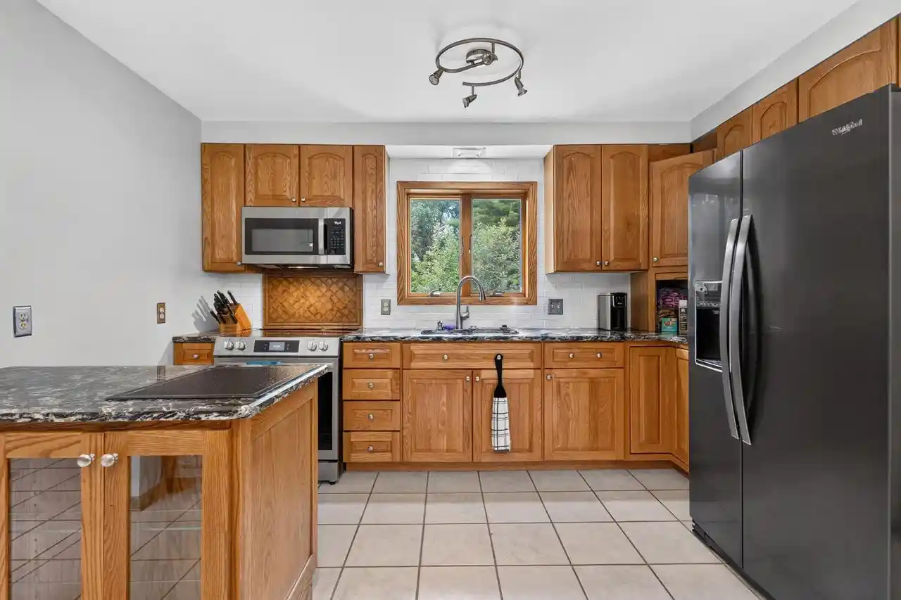 43rd image of N71w27107 Meadow Wood Lane Lane, Sussex, WI 53089 | MLS# 1975907